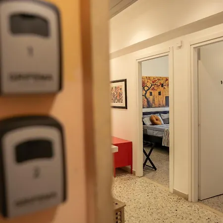 Mama And Apartmán *